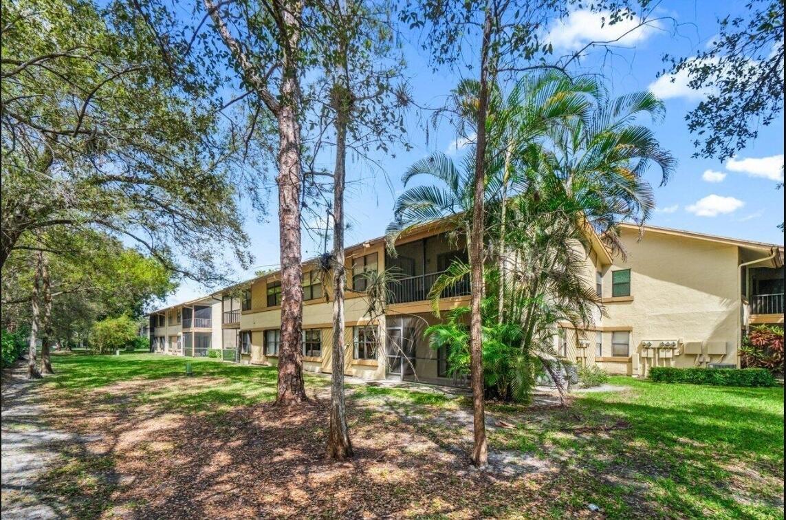 SHEFFIELD WOODS AT WELLINGTON CONDO - Residential Lease