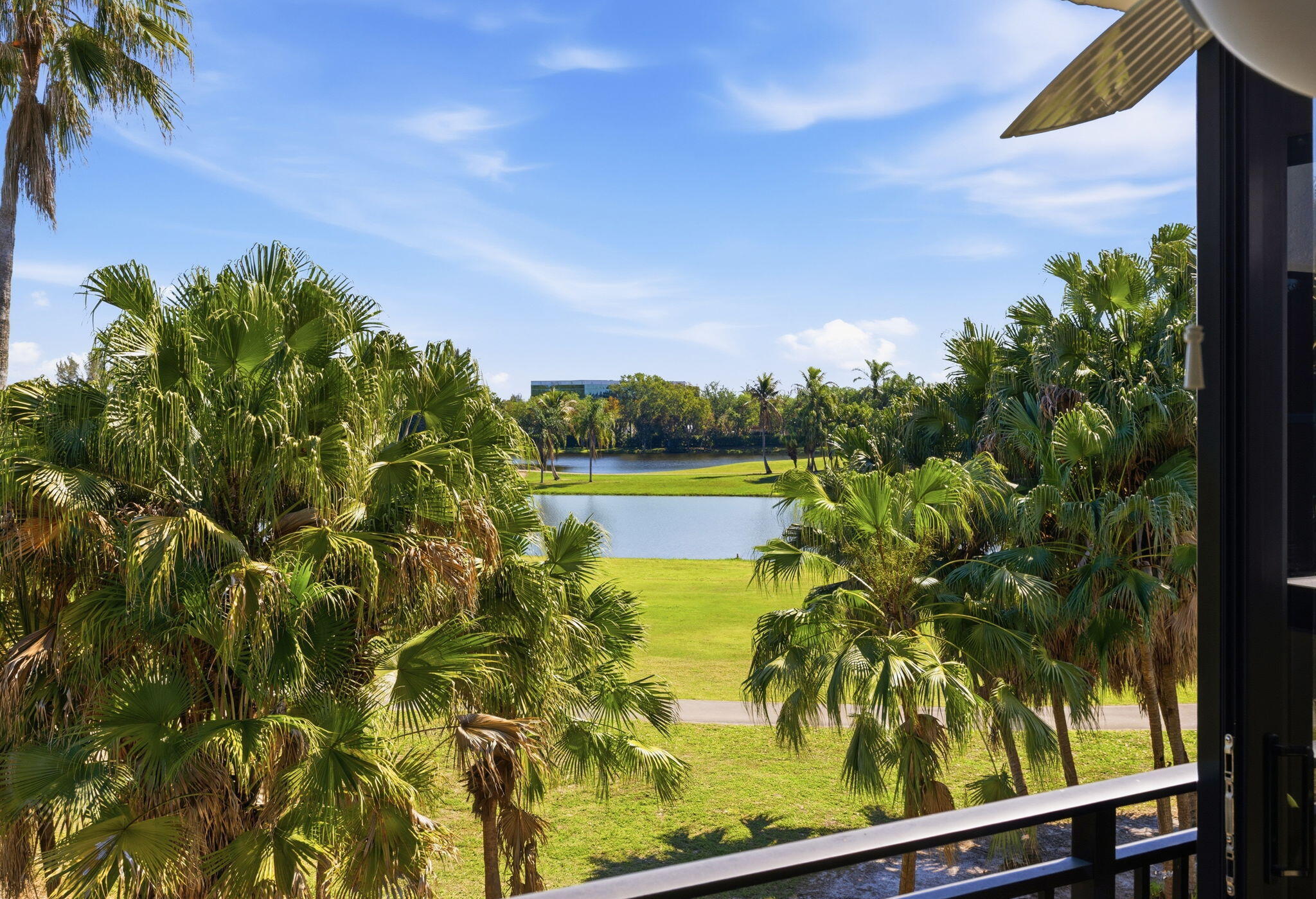 FAIRWAYS AT BONAVENTURE CONDO - Residential