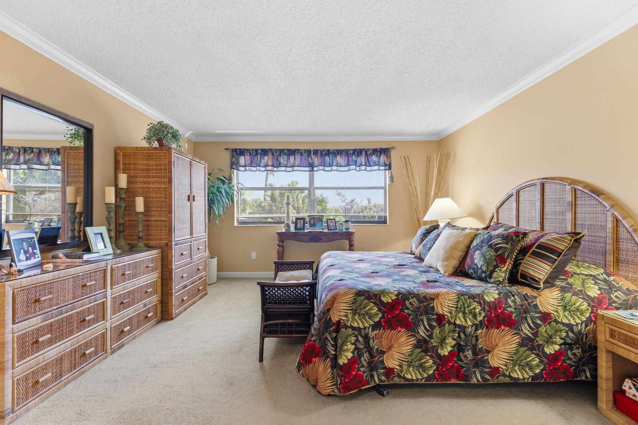 FAIRWAYS AT BONAVENTURE CONDO - Residential