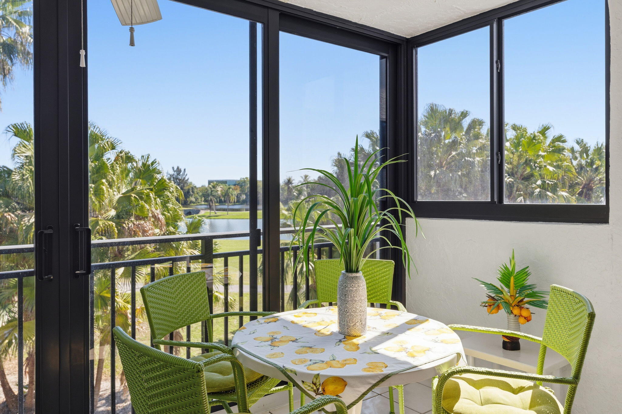 FAIRWAYS AT BONAVENTURE CONDO - Residential