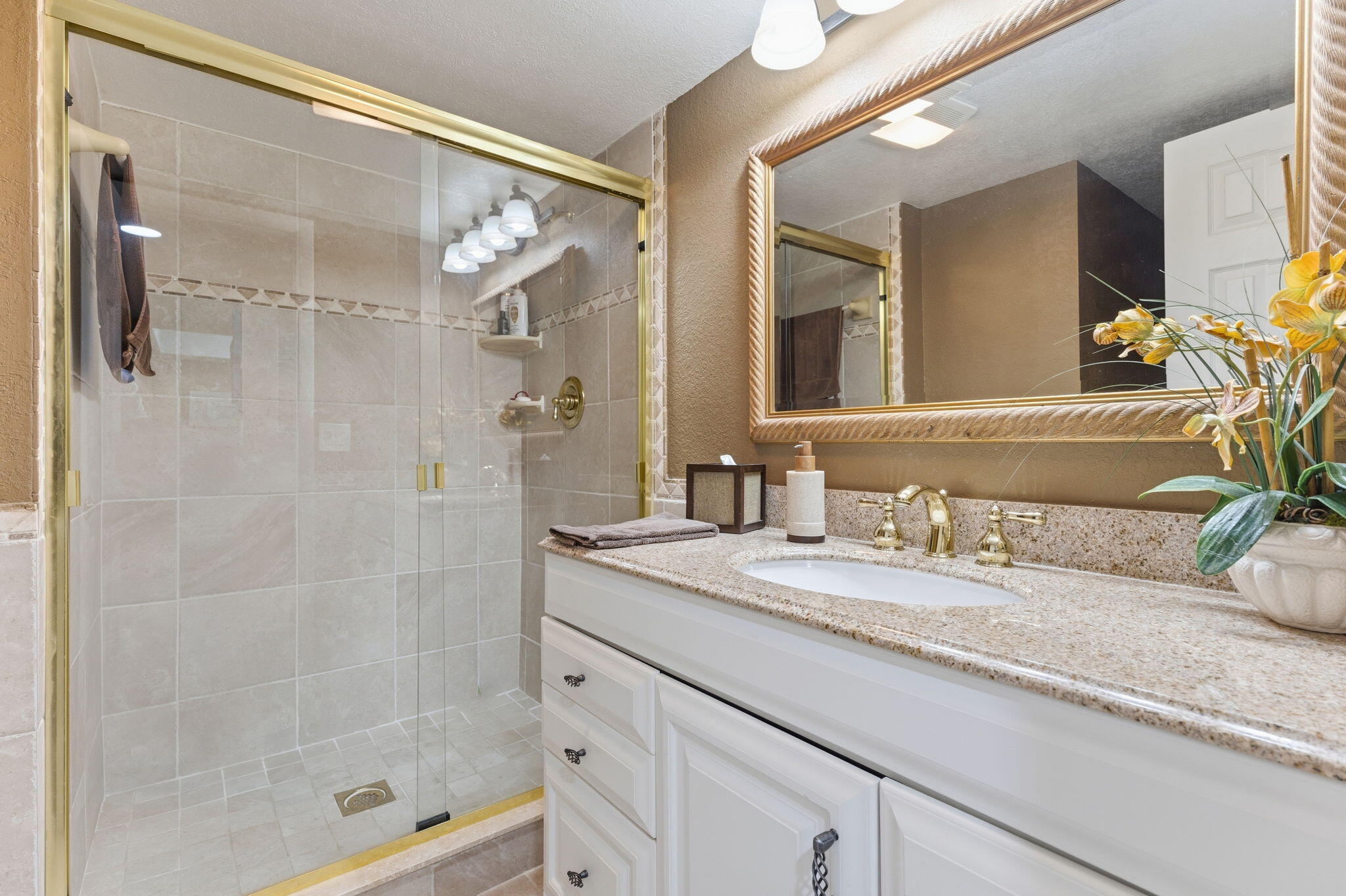 FAIRWAYS AT BONAVENTURE CONDO - Residential