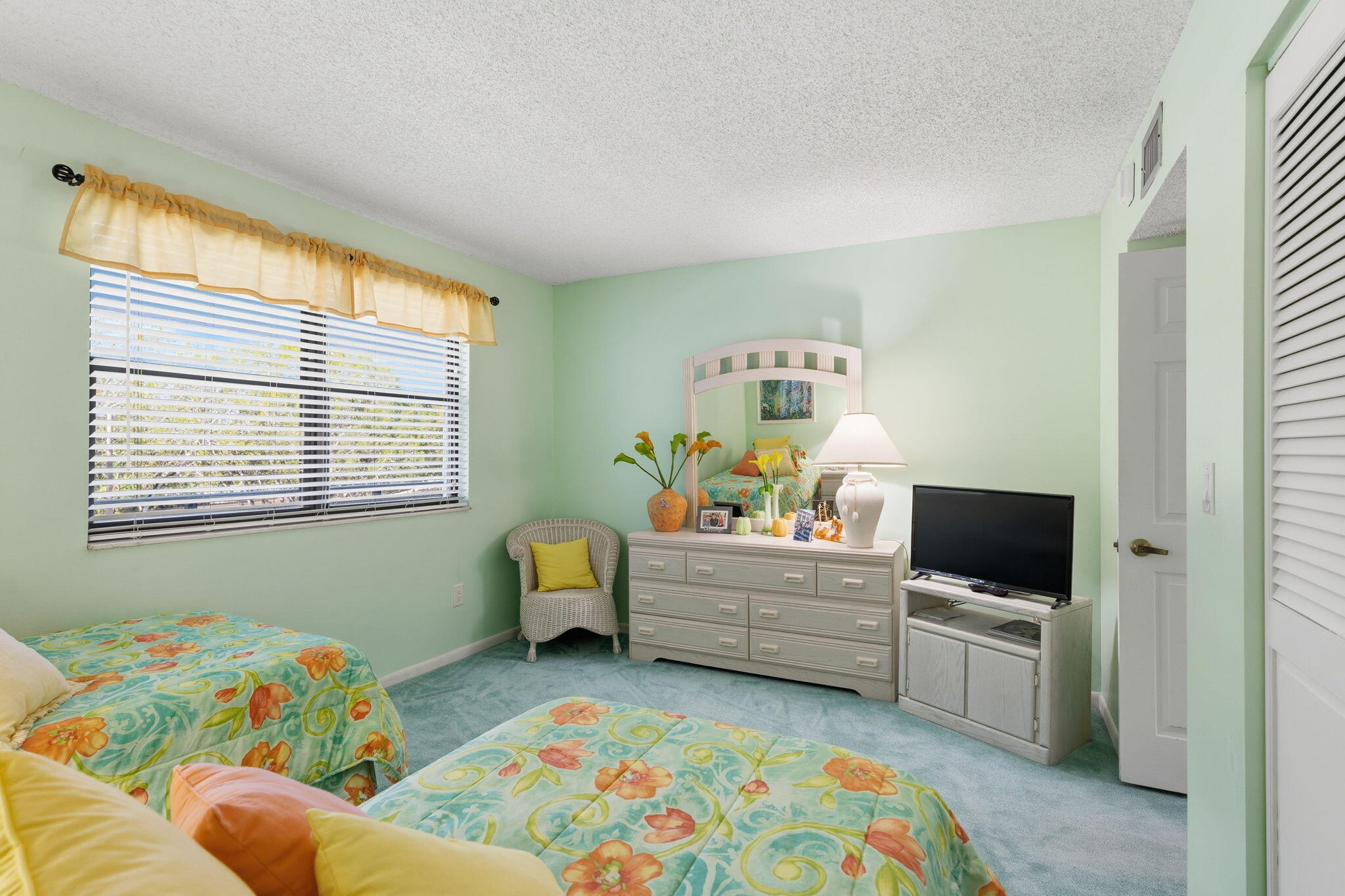 FAIRWAYS AT BONAVENTURE CONDO - Residential