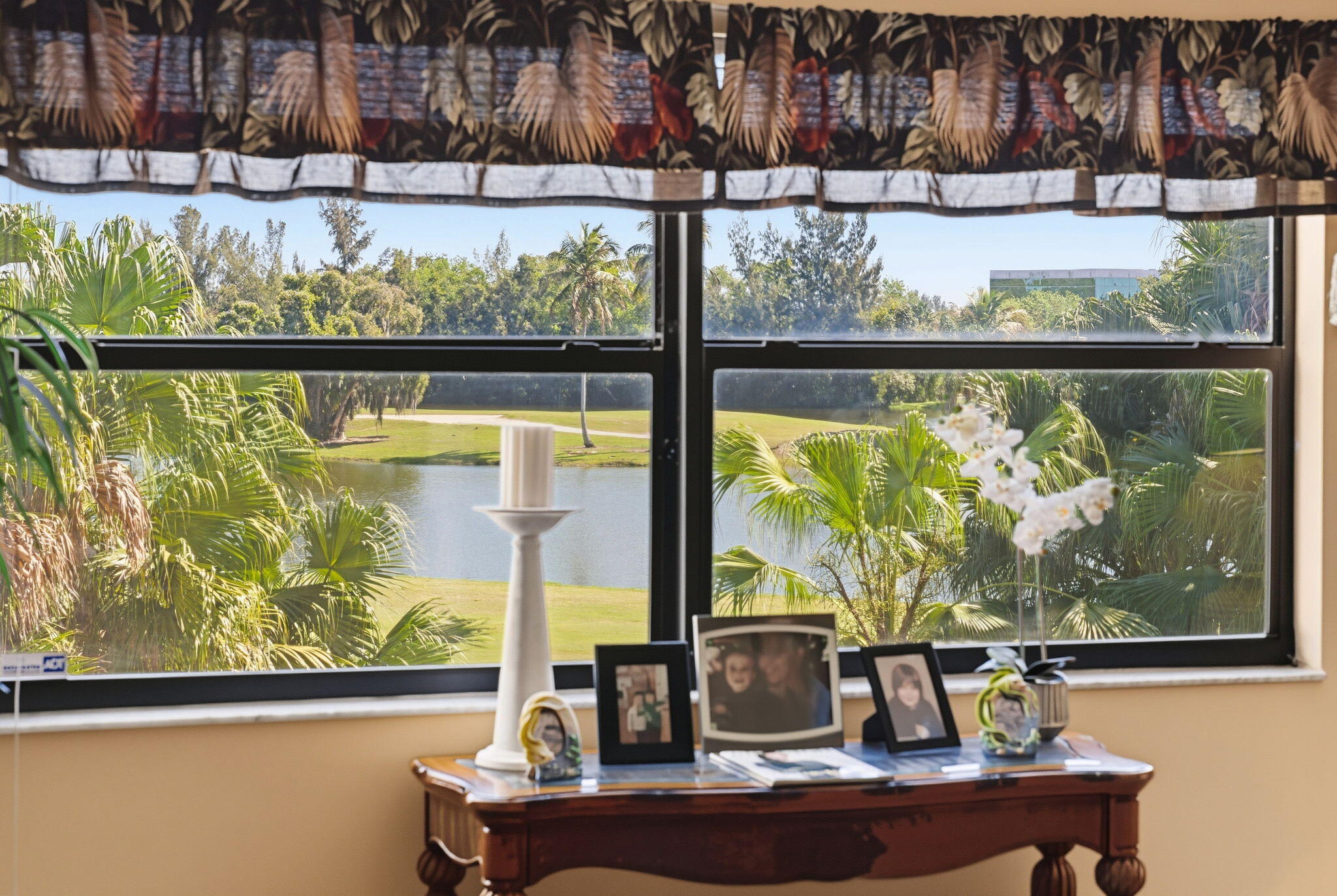 FAIRWAYS AT BONAVENTURE CONDO - Residential