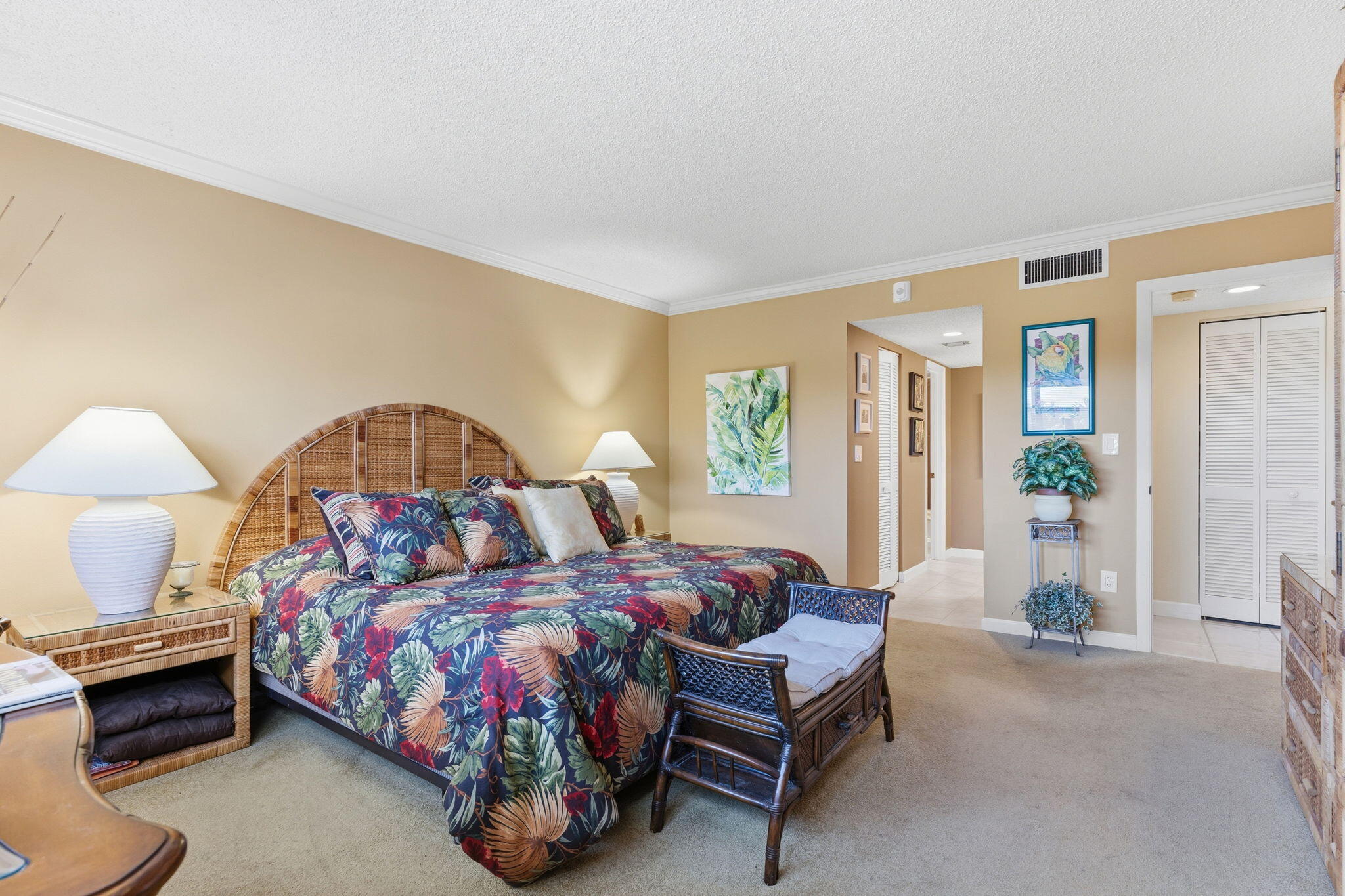 FAIRWAYS AT BONAVENTURE CONDO - Residential