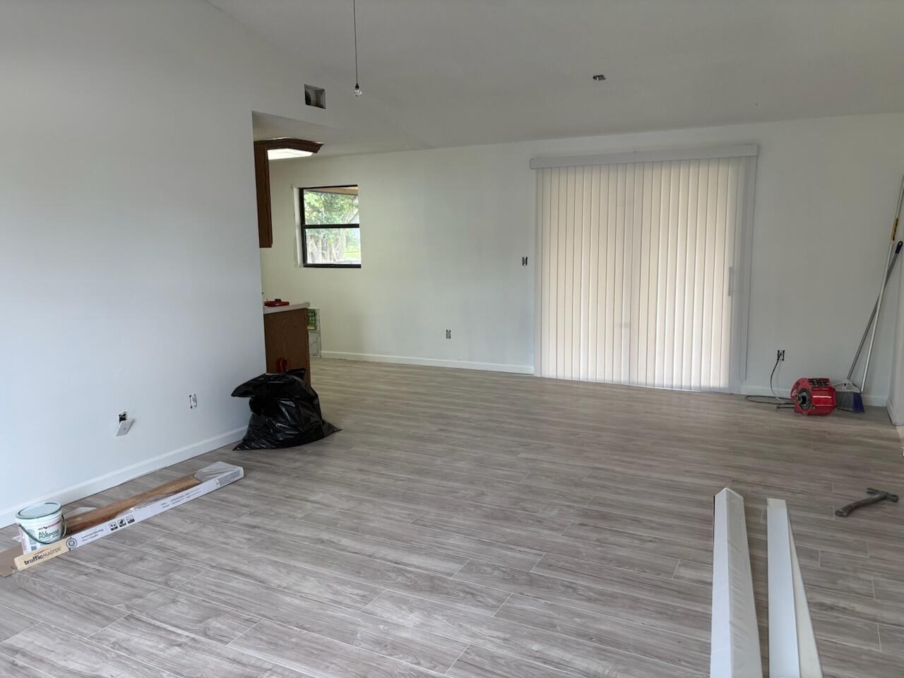 Port St Lucie, Florida 34953, United States, 3 Bedrooms Bedrooms, ,2 BathroomsBathrooms,Residential,Pending,209475