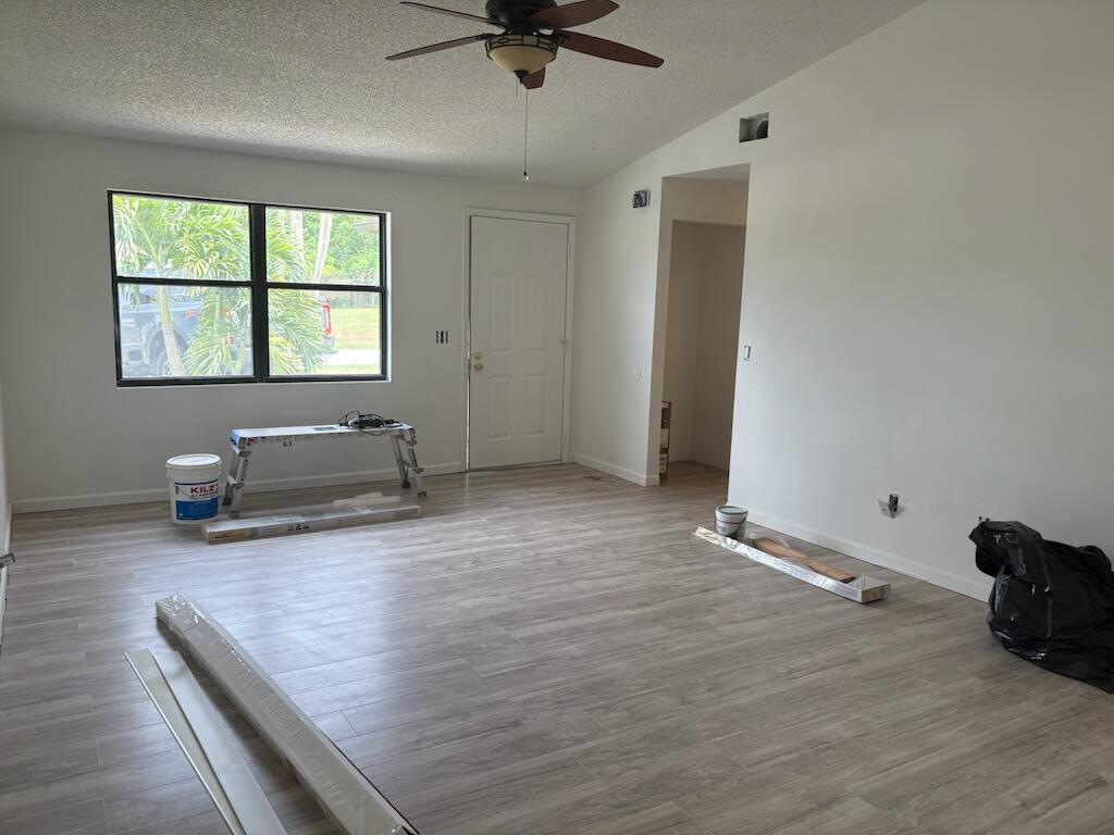 Port St Lucie, Florida 34953, United States, 3 Bedrooms Bedrooms, ,2 BathroomsBathrooms,Residential,Pending,209475