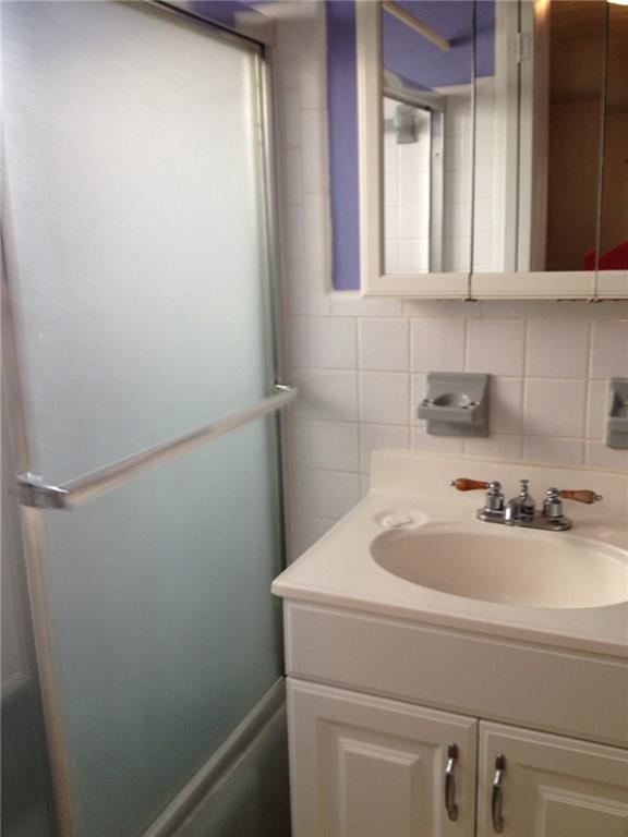 VICTORIA PARK - Residential Lease