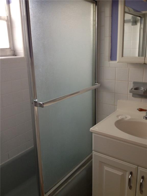 VICTORIA PARK - Residential Lease