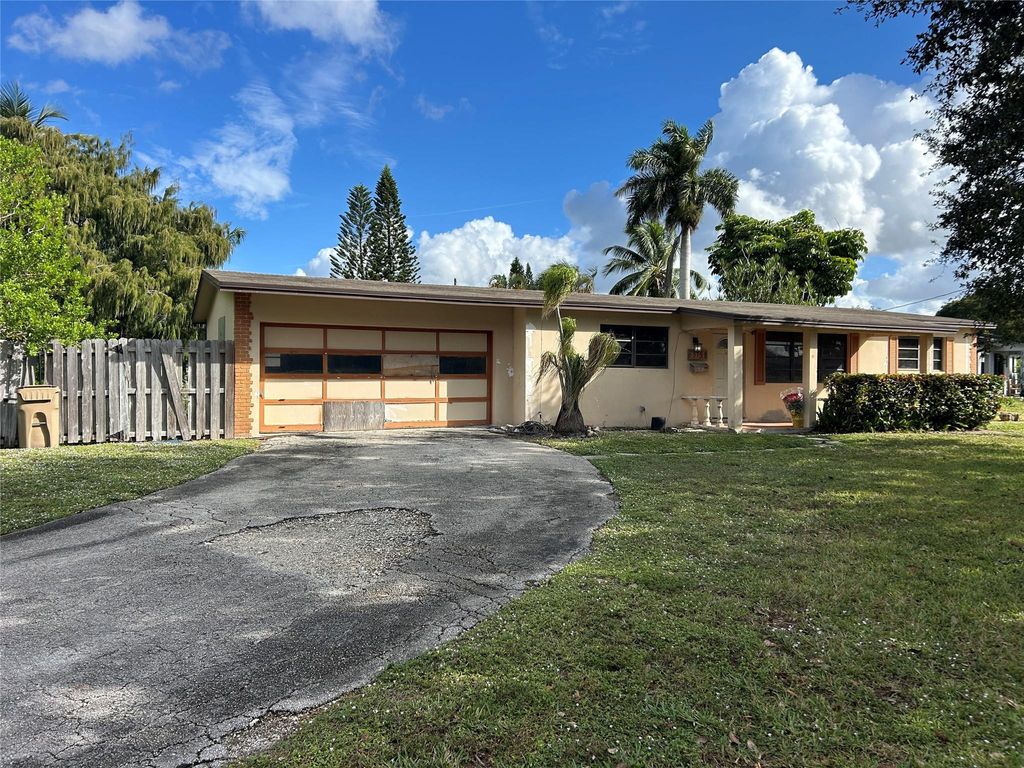 Photo of 5751 SW 55th Street, Davie, FL 33314 (MLS # F10542126)