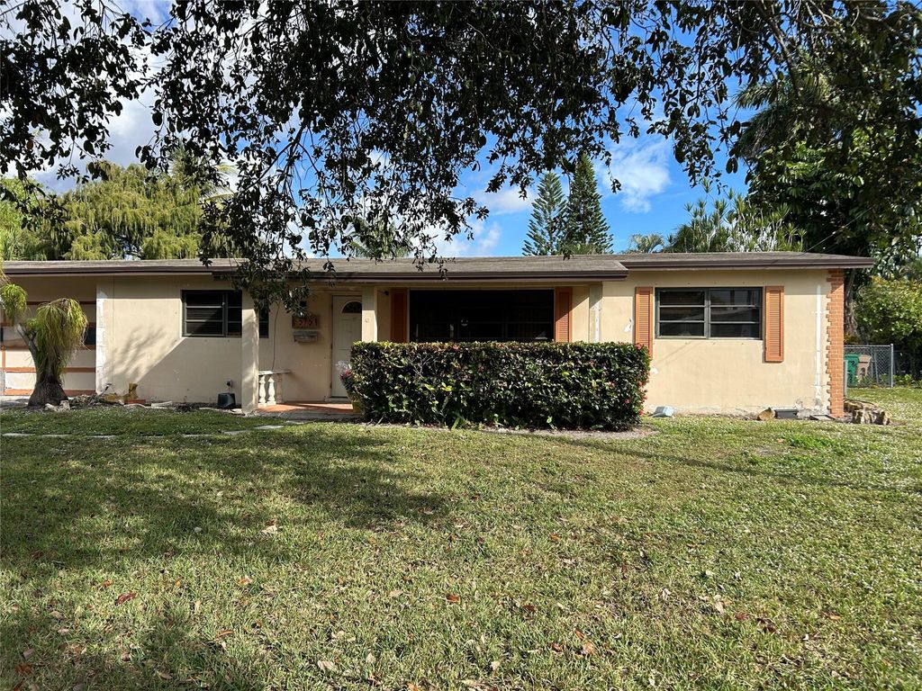 Photo of 5751 SW 55th St, Davie, FL 33314 (MLS # F10542126)