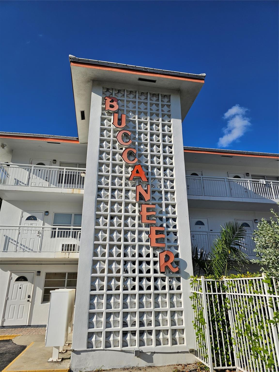 120 NE 20th Ave 3