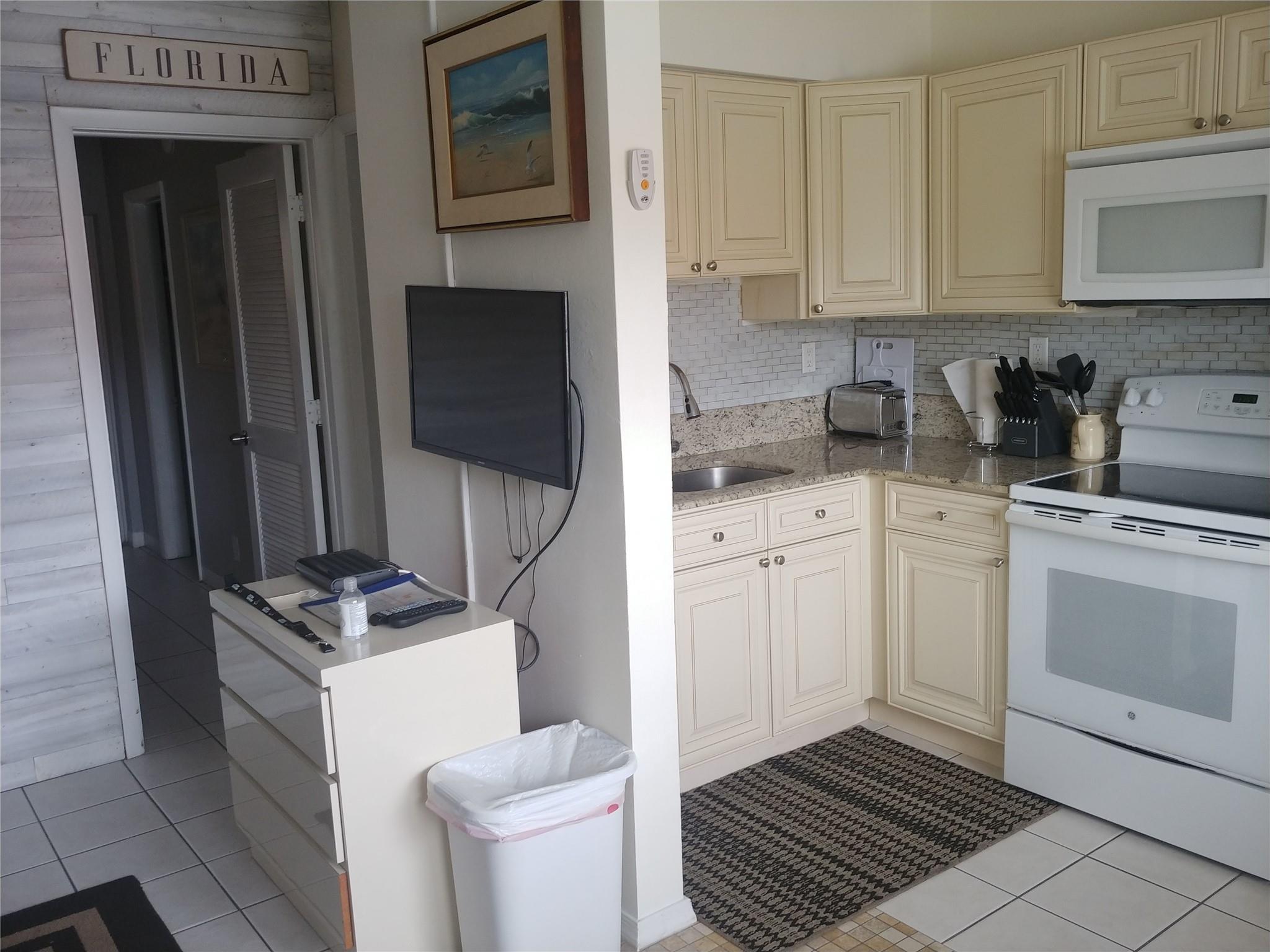 120 NE 20th Ave 3