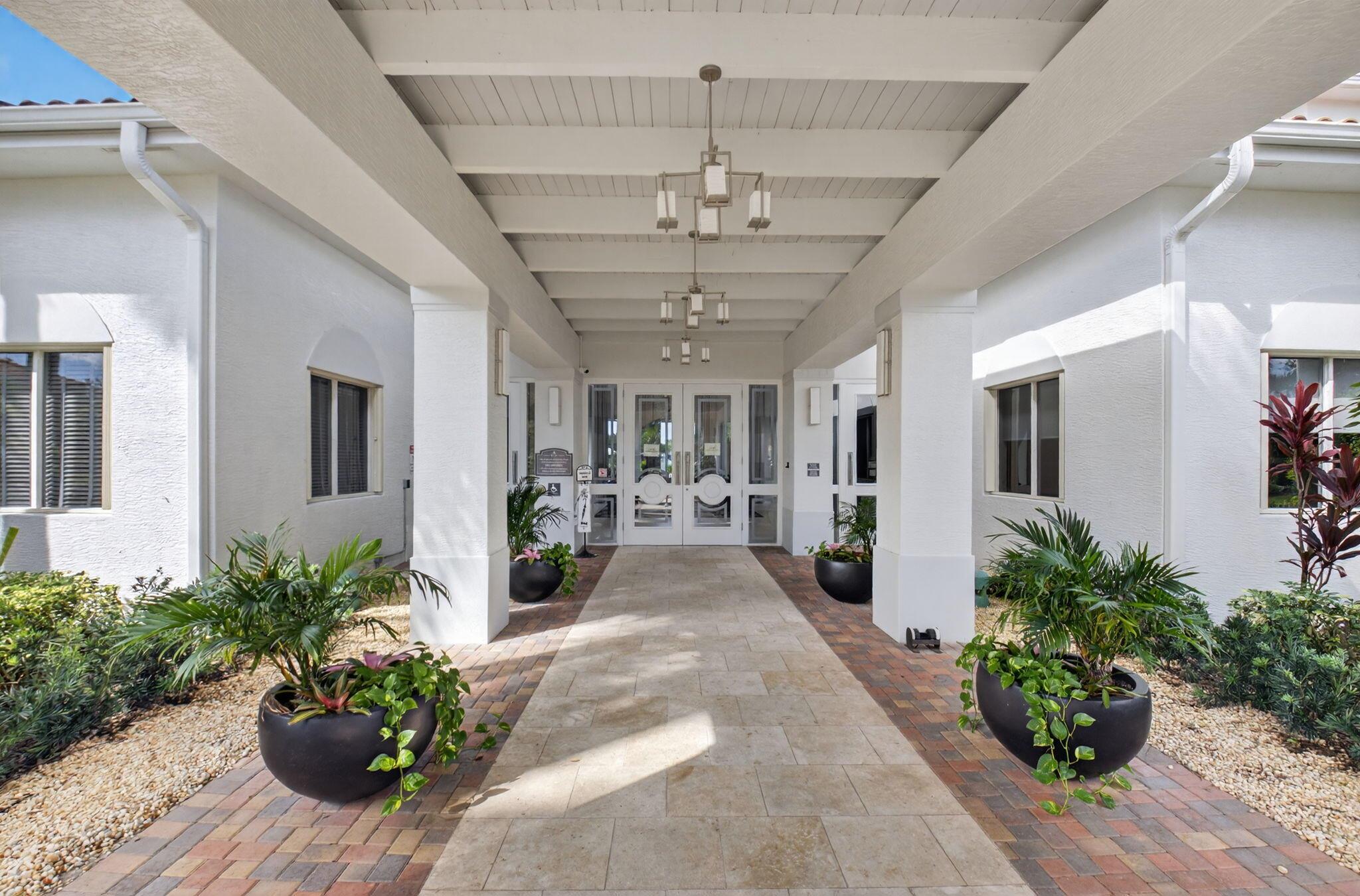 VALENCIA FALLS - Residential