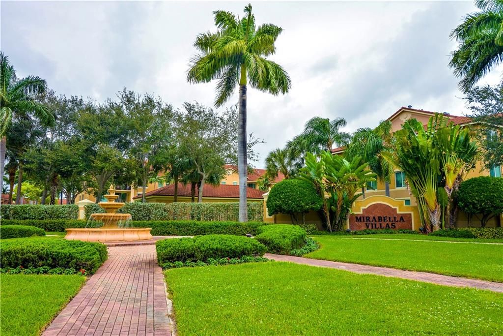 Photo of 104 Villa Cir #104, Boynton Beach, FL 33435 (MLS # F10378497)