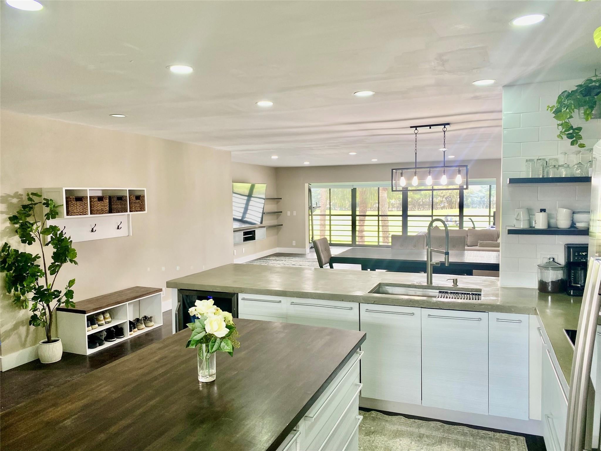 View photos, virtual tours, details... 6406 ASPEN GLEN Circle 202