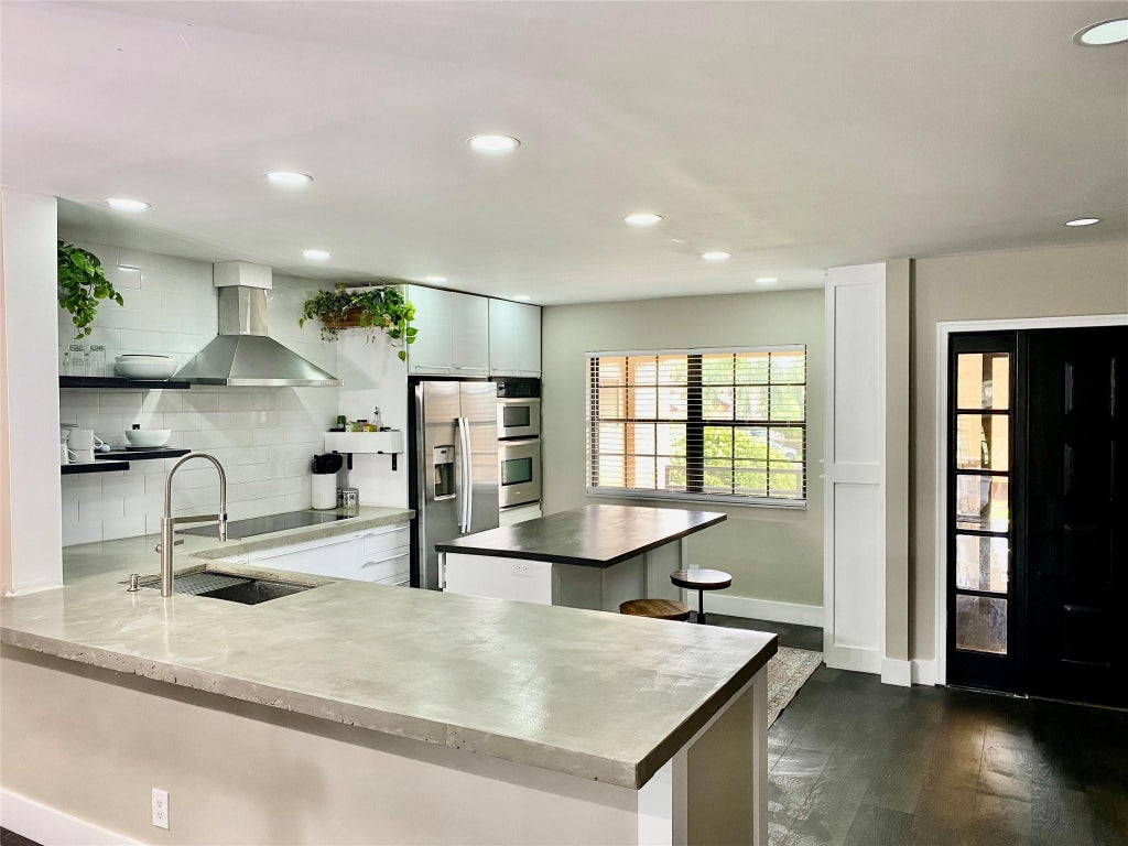 Photo of 6406 ASPEN GLEN Circle #202, Boynton Beach, FL 33437 (MLS # B26076691)