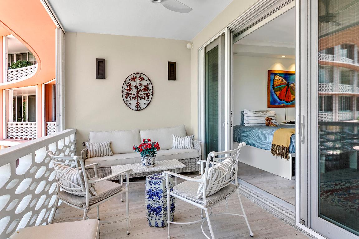 SOUTHLAKE COND DECL IN - Residential