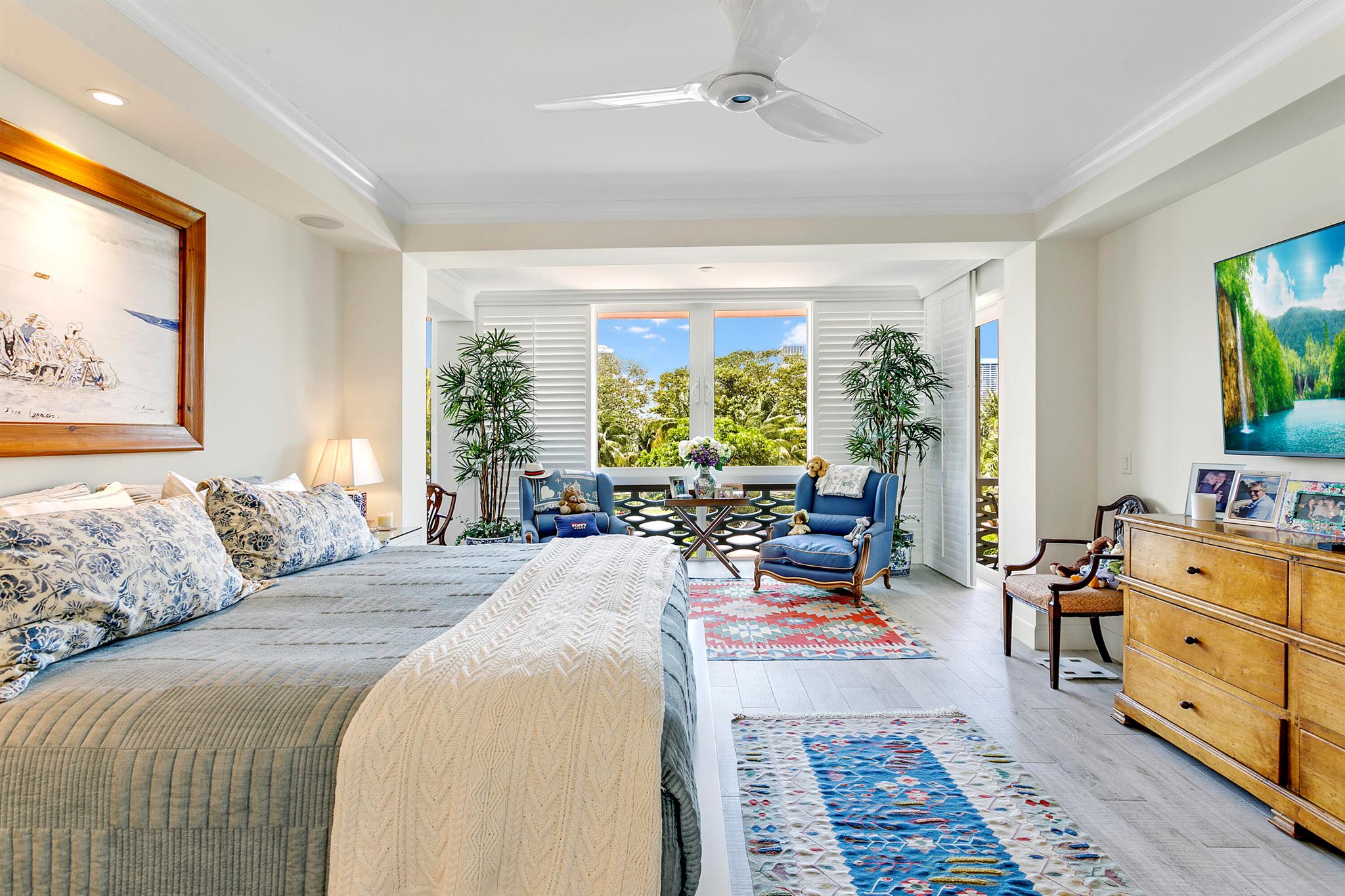 SOUTHLAKE COND DECL IN - Residential