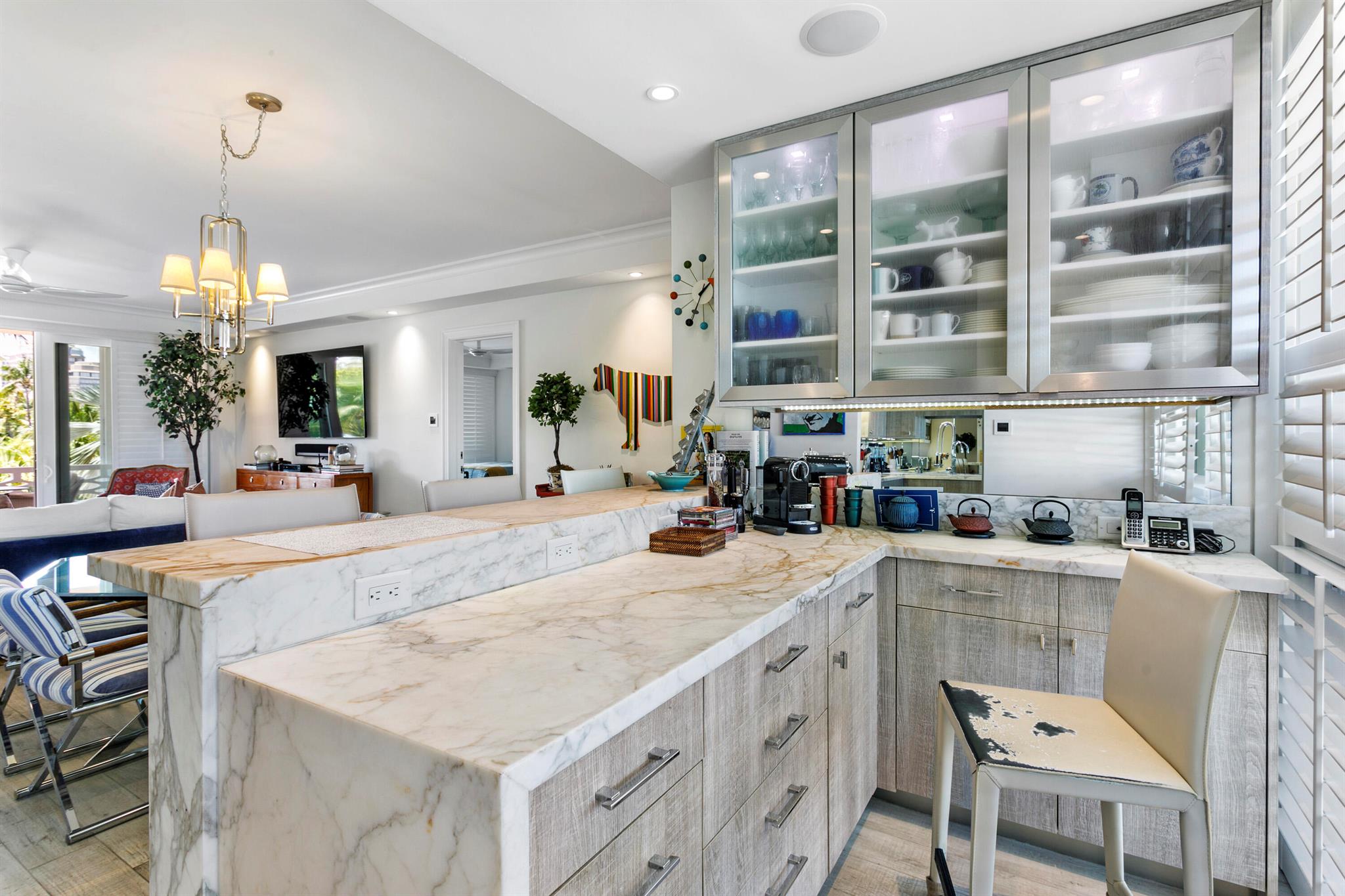 SOUTHLAKE COND DECL IN - Residential