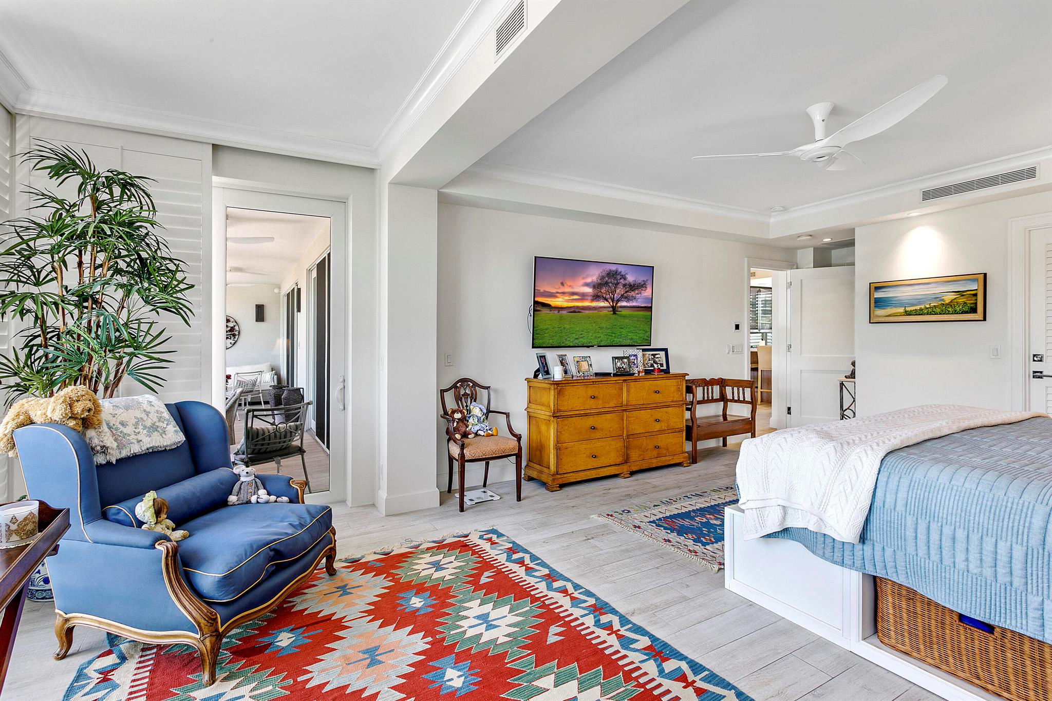 SOUTHLAKE COND DECL IN - Residential