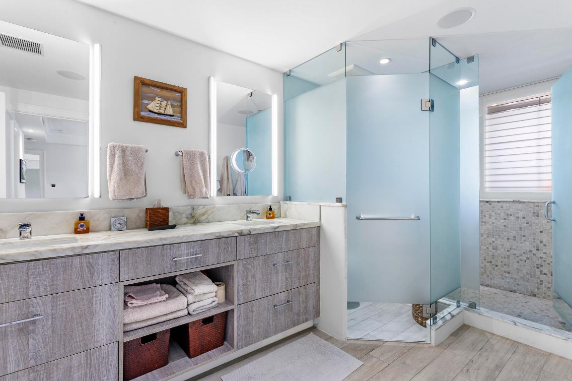 SOUTHLAKE COND DECL IN - Residential