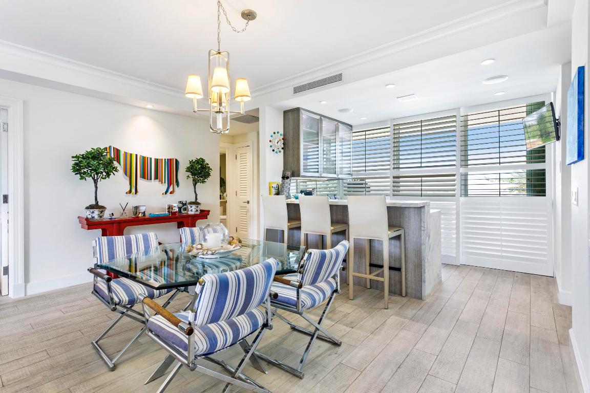 SOUTHLAKE COND DECL IN - Residential