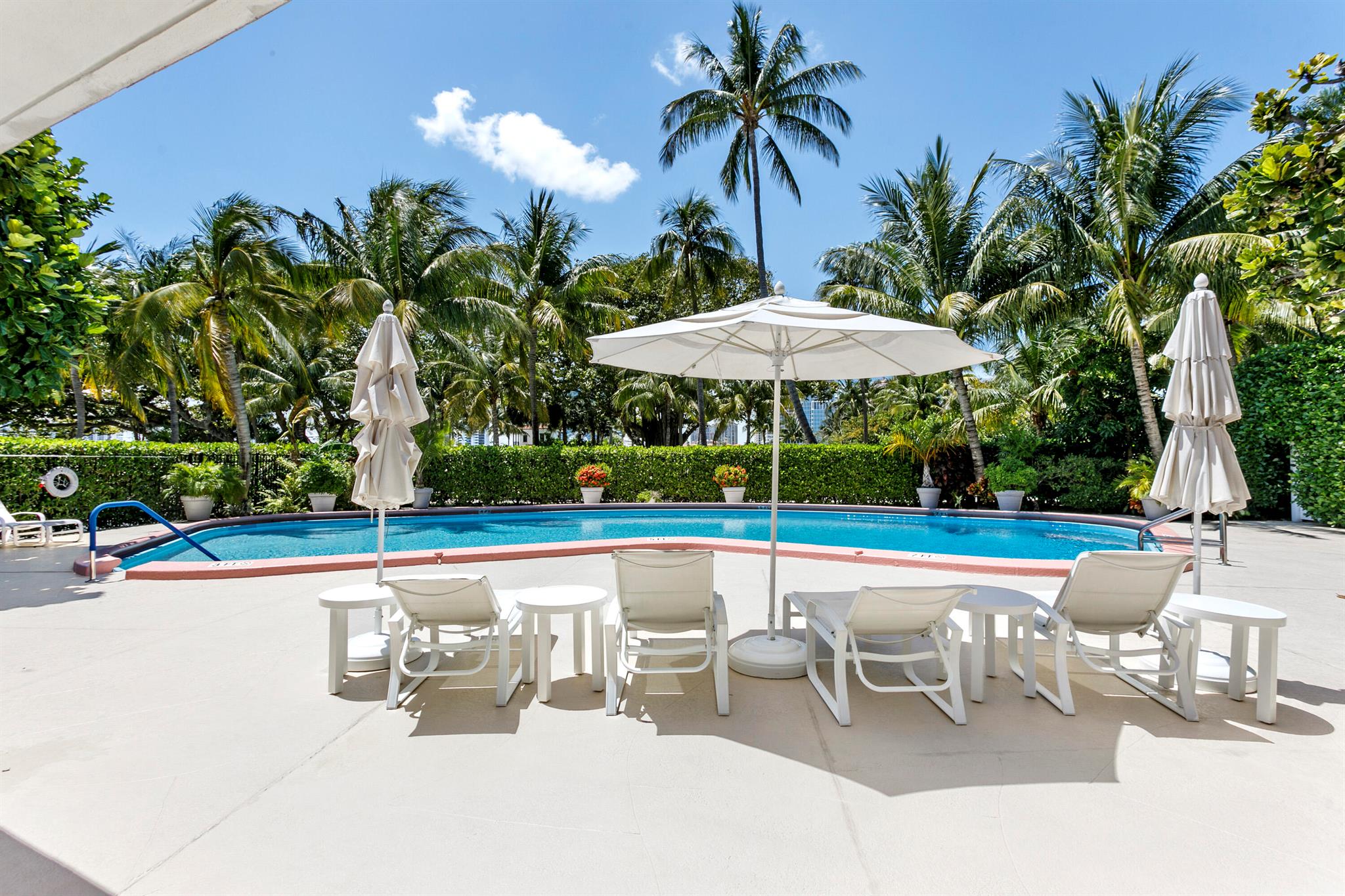 SOUTHLAKE COND DECL IN - Residential