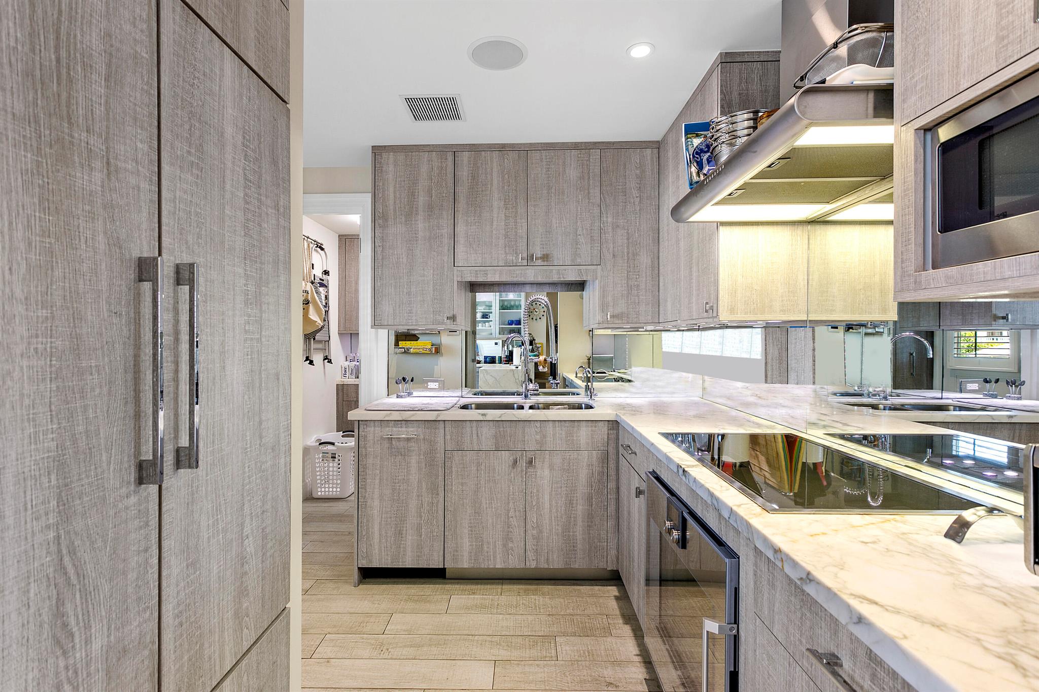 SOUTHLAKE COND DECL IN - Residential