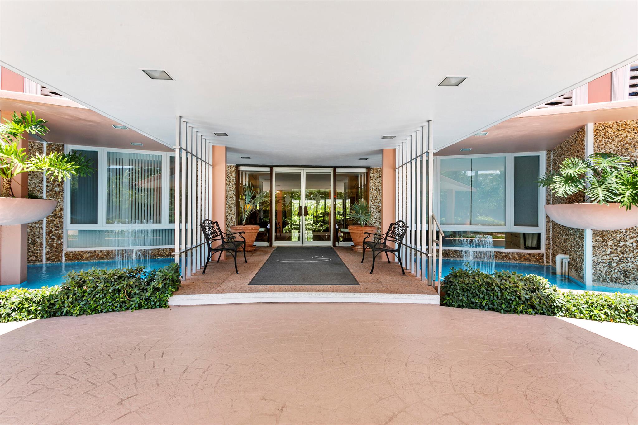 315 S Lake Drive 3f