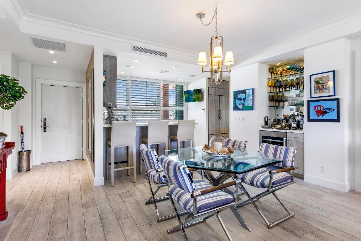 SOUTHLAKE COND DECL IN - Residential