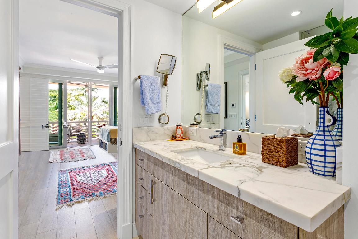 SOUTHLAKE COND DECL IN - Residential