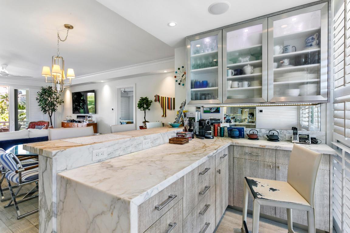 SOUTHLAKE COND DECL IN - Residential