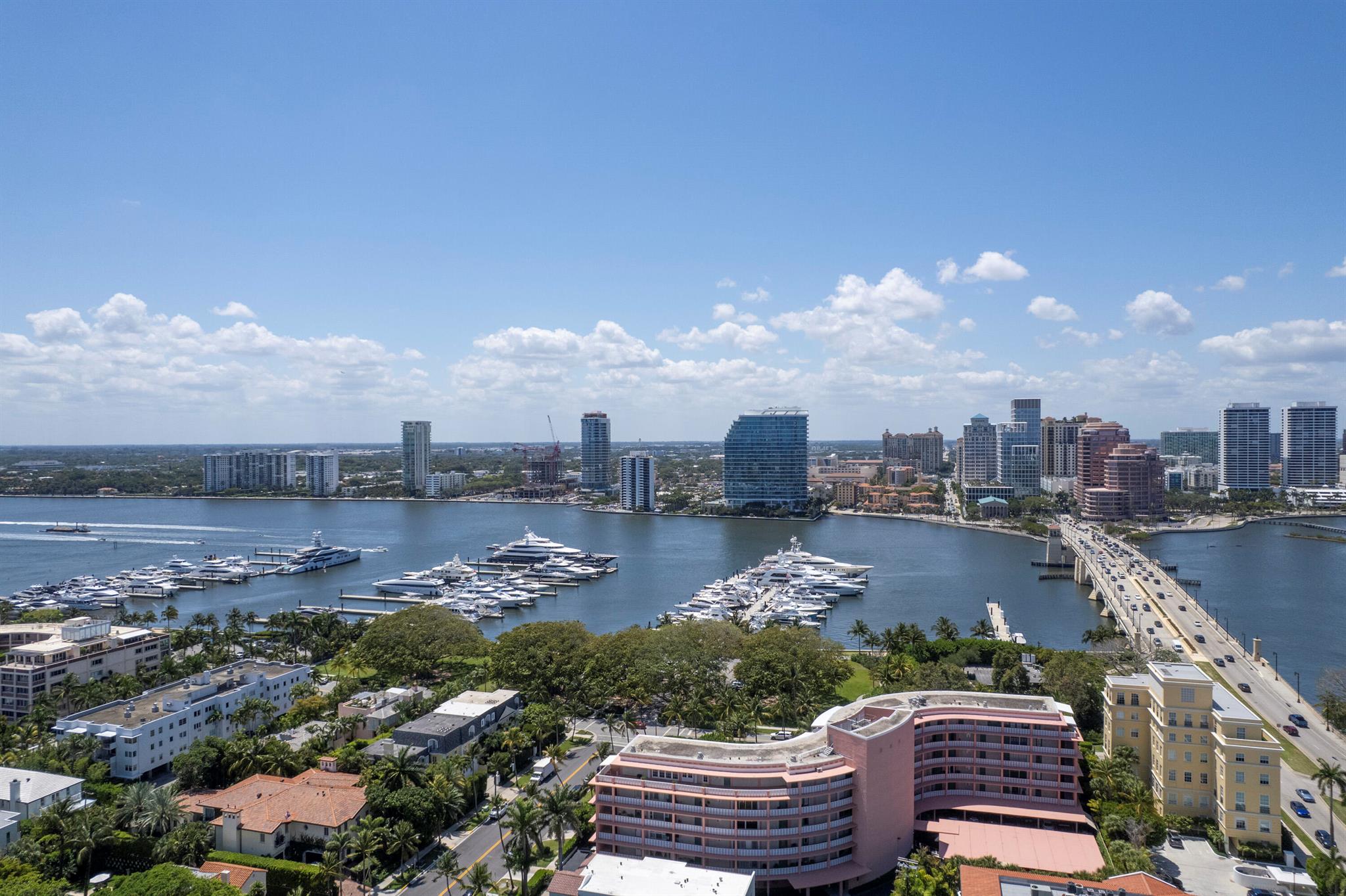 SOUTHLAKE COND DECL IN - Residential