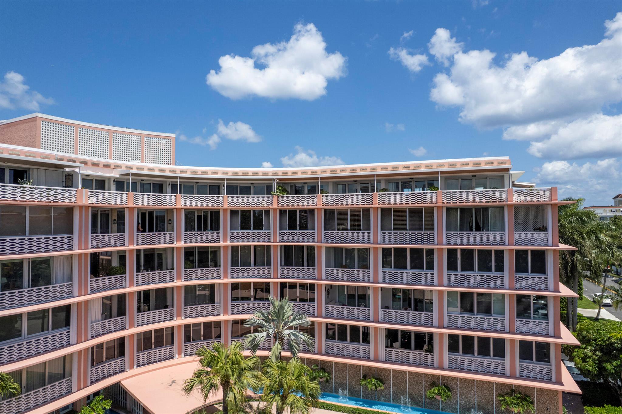 SOUTHLAKE COND DECL IN - Residential