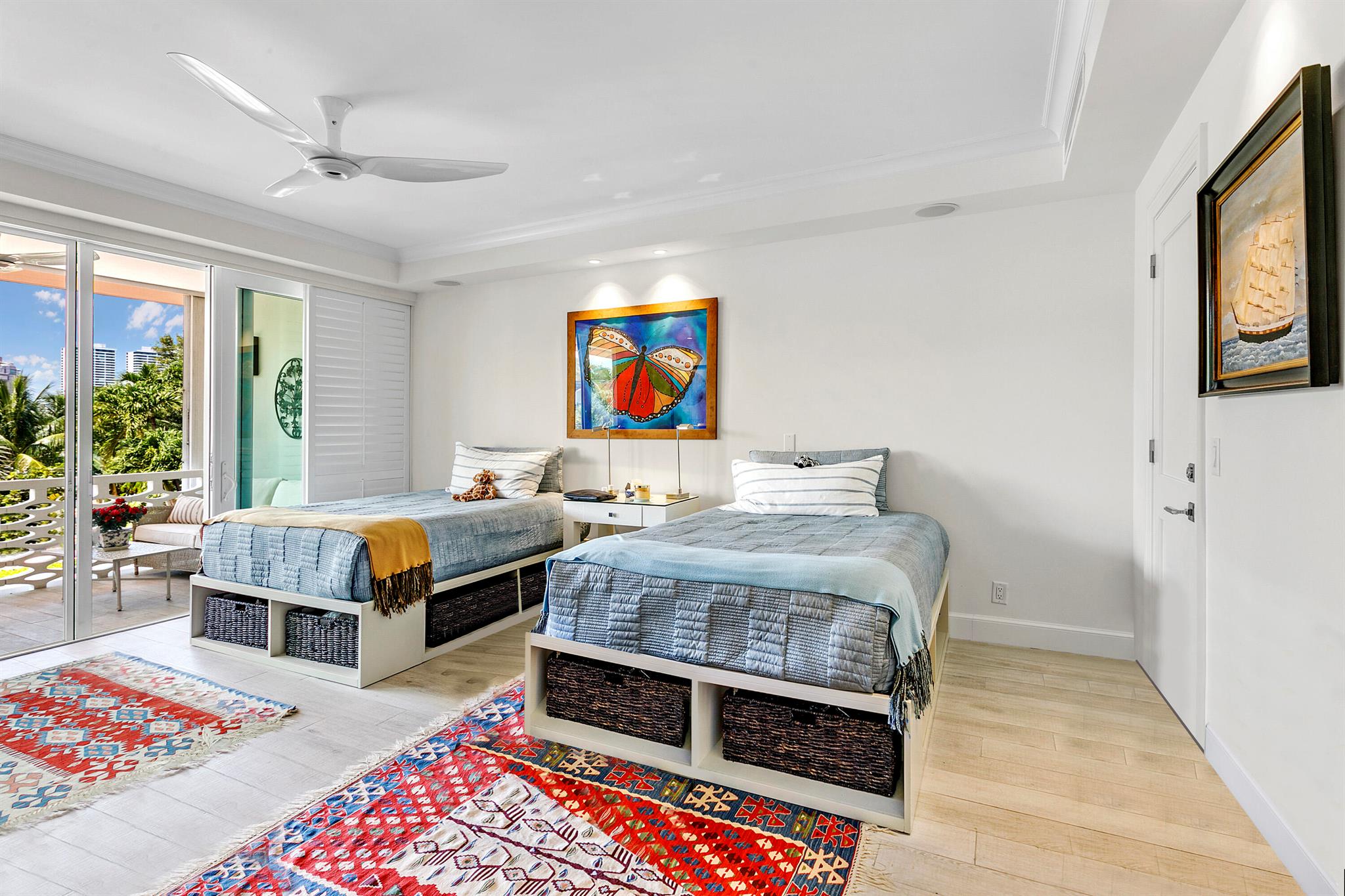 SOUTHLAKE COND DECL IN - Residential