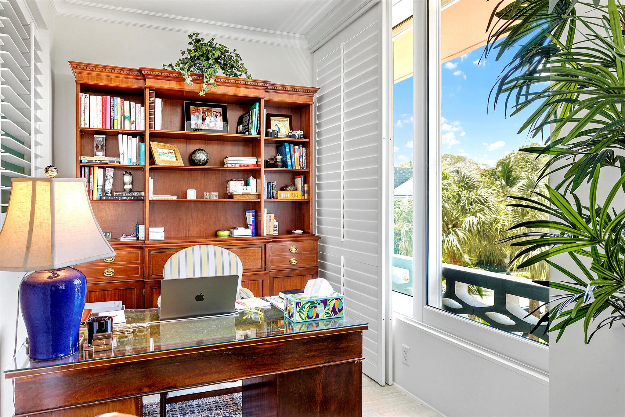 SOUTHLAKE COND DECL IN - Residential