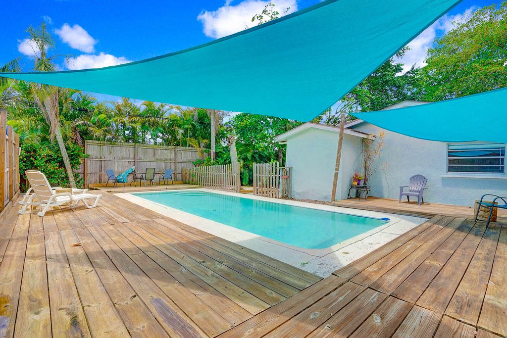 Photo of 9180 Honeywell Road, Lake Worth, FL 33467 (MLS # R11091730)