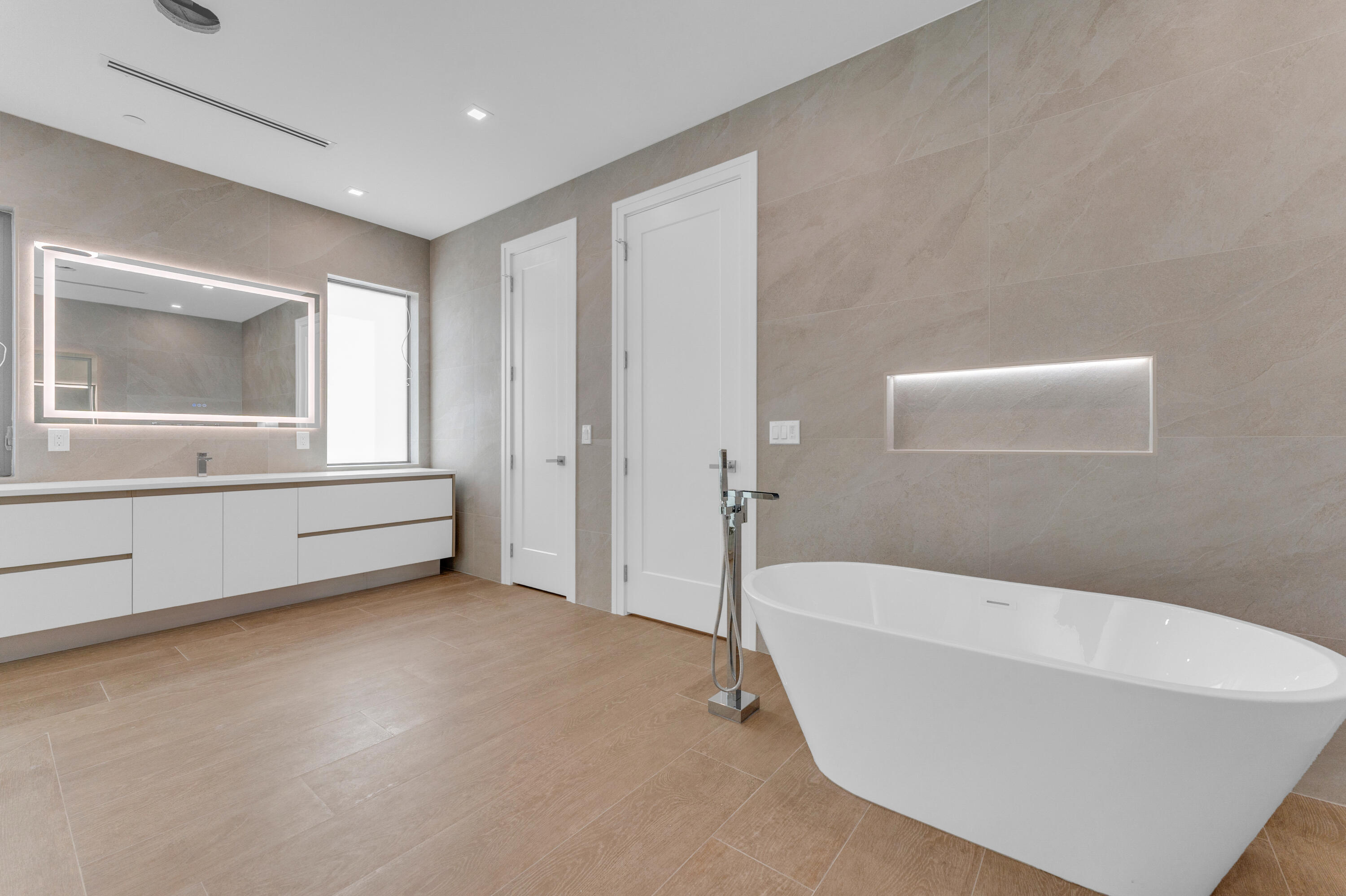 DENERY LANE - Residential