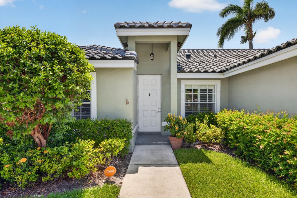 Photo of 4481 NW 20TH Avenue, Oakland Park, FL 33309 (MLS # B26052796)