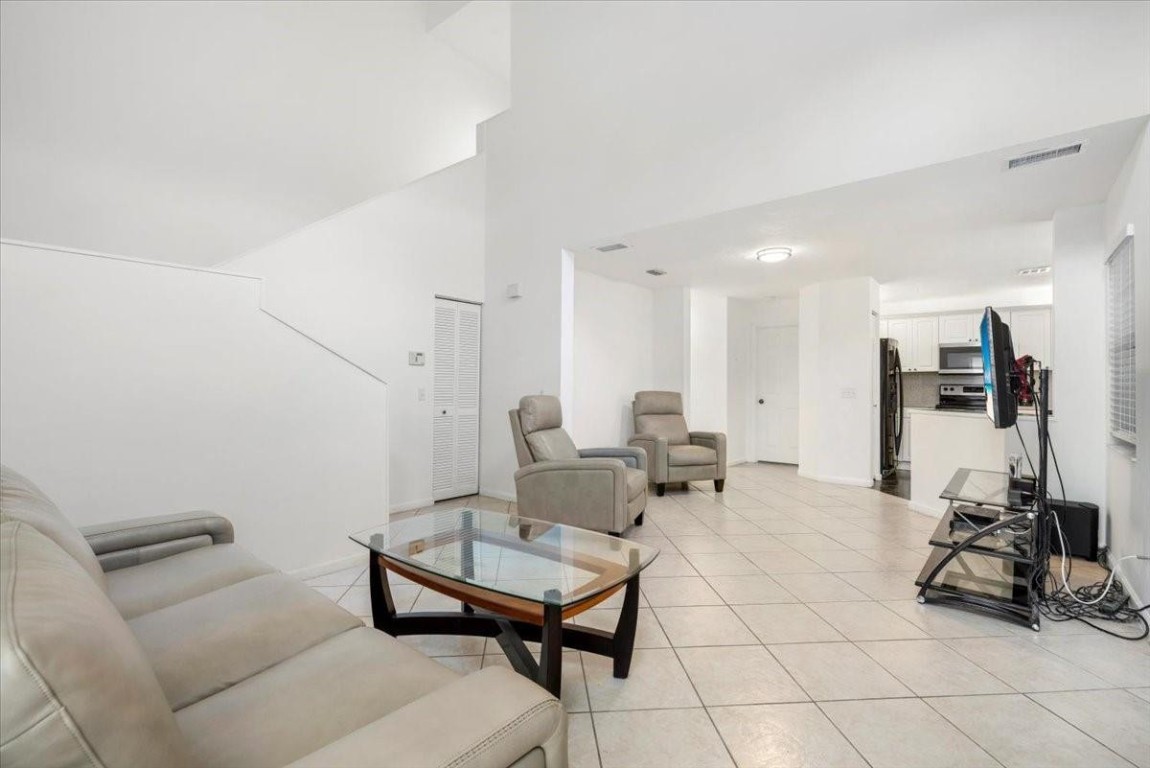 PRESTWICK CHASE - Residential