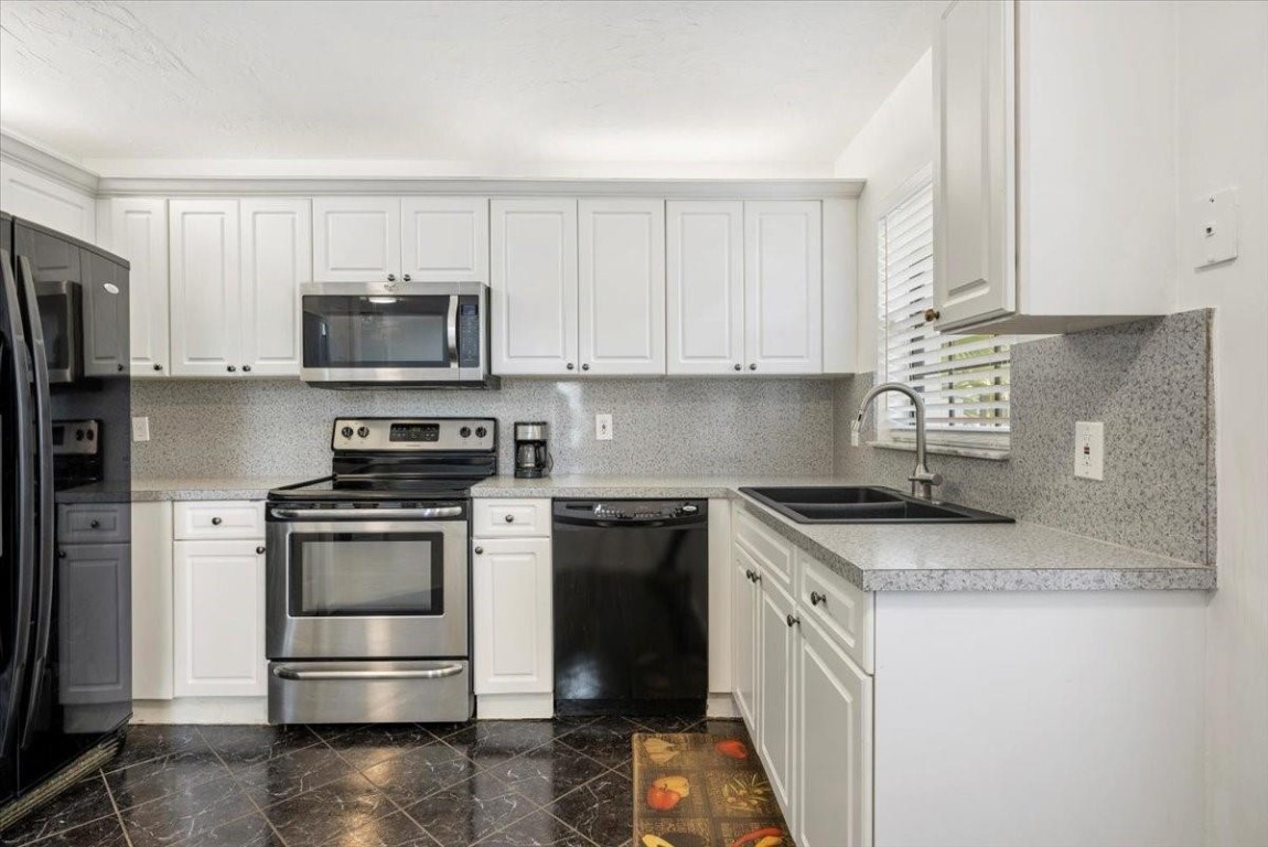 PRESTWICK CHASE - Residential