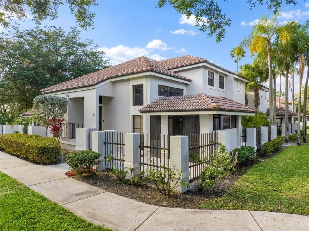 PRESTWICK CHASE - Residential