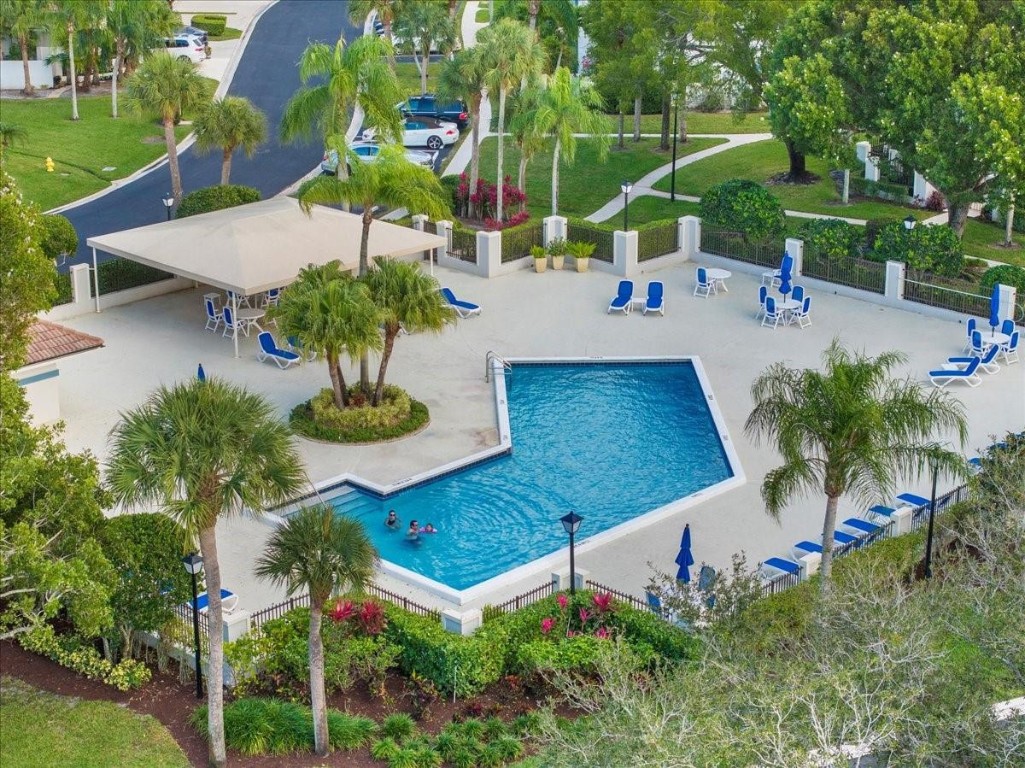 PRESTWICK CHASE - Residential