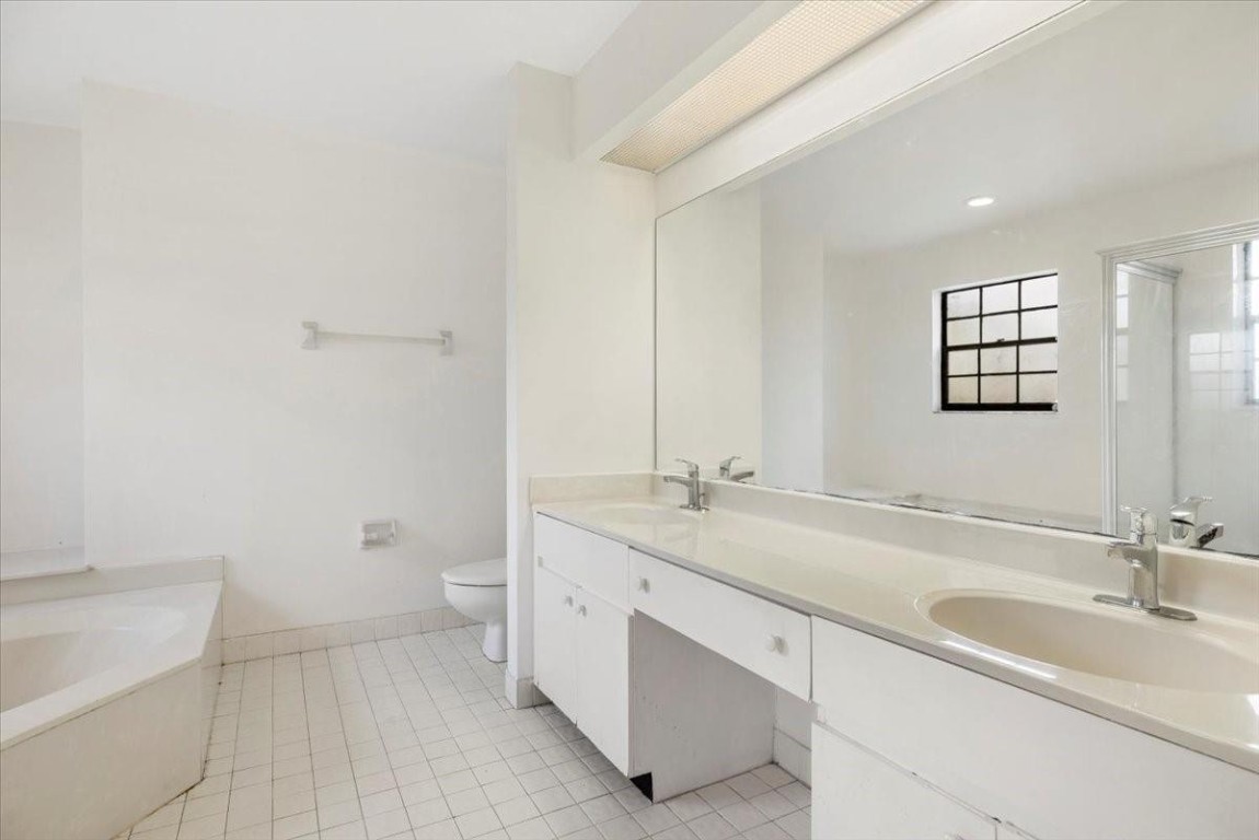 PRESTWICK CHASE - Residential