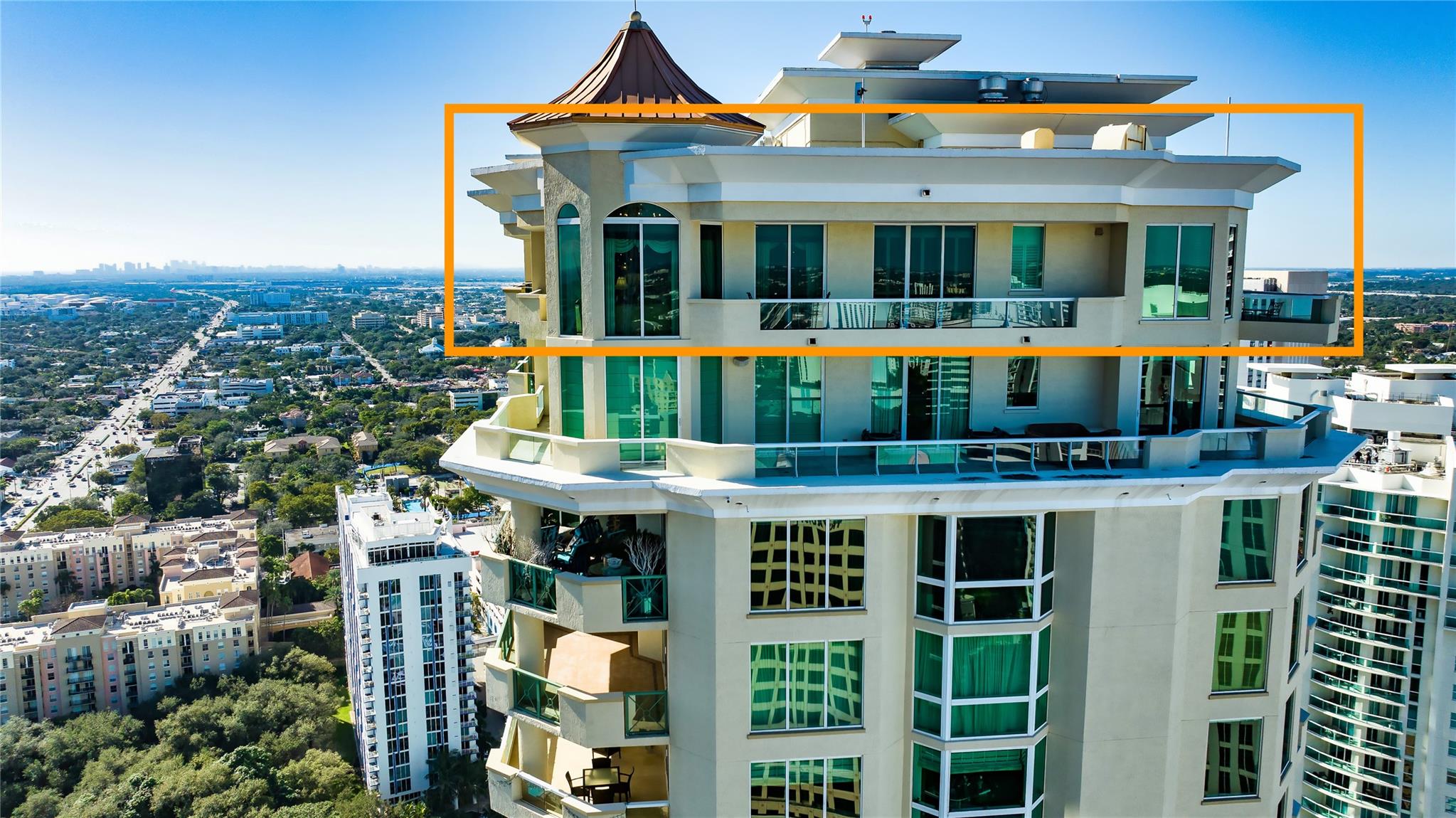 Las Olas Grand - Residential