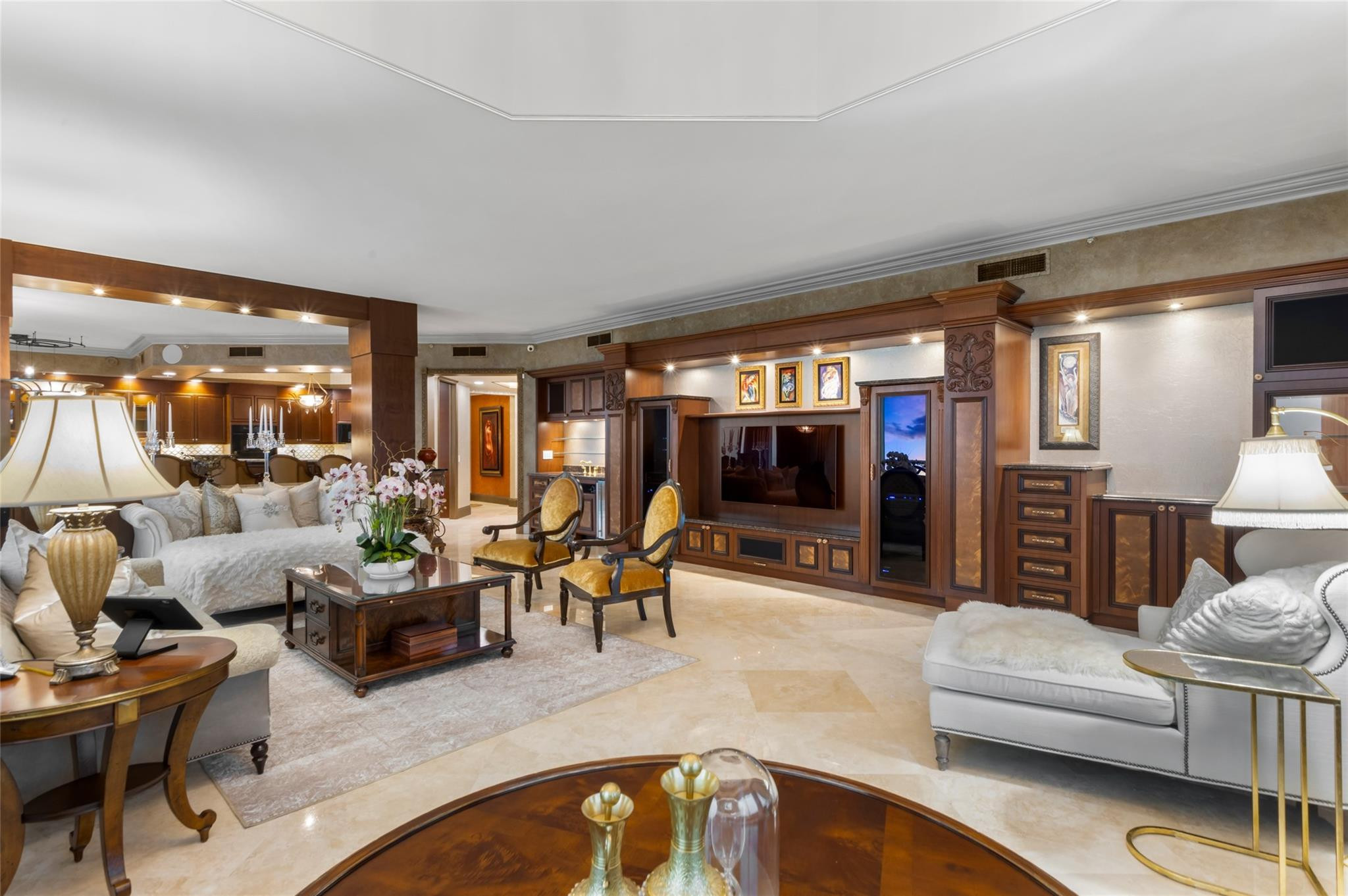 Las Olas Grand - Residential