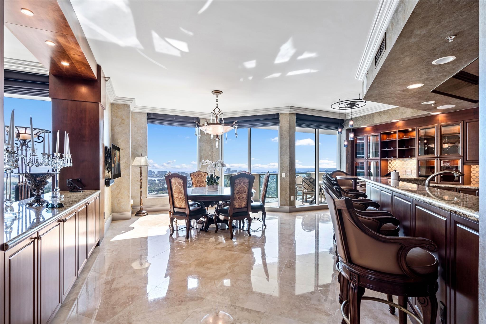 Las Olas Grand - Residential