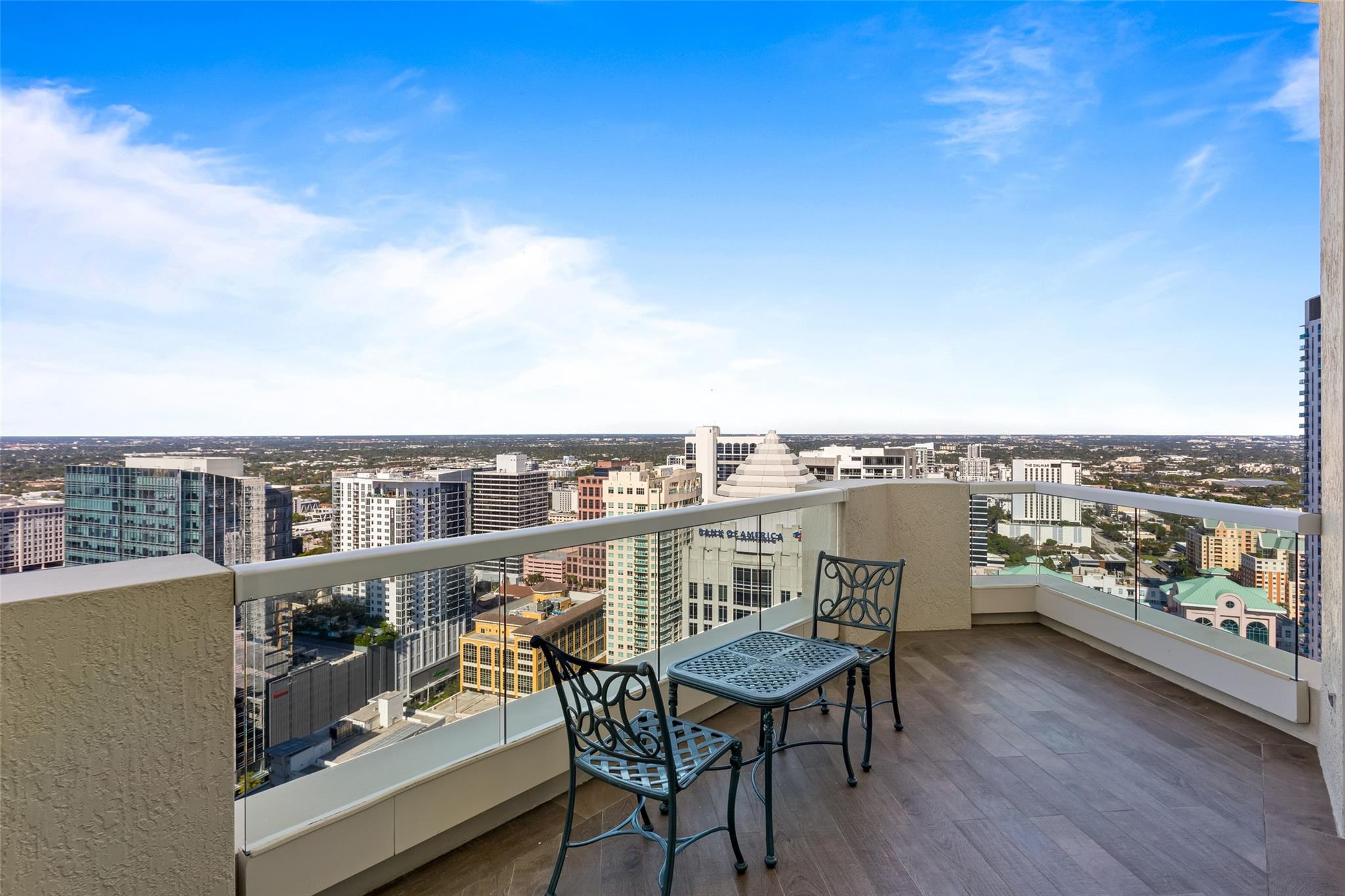 Las Olas Grand - Residential