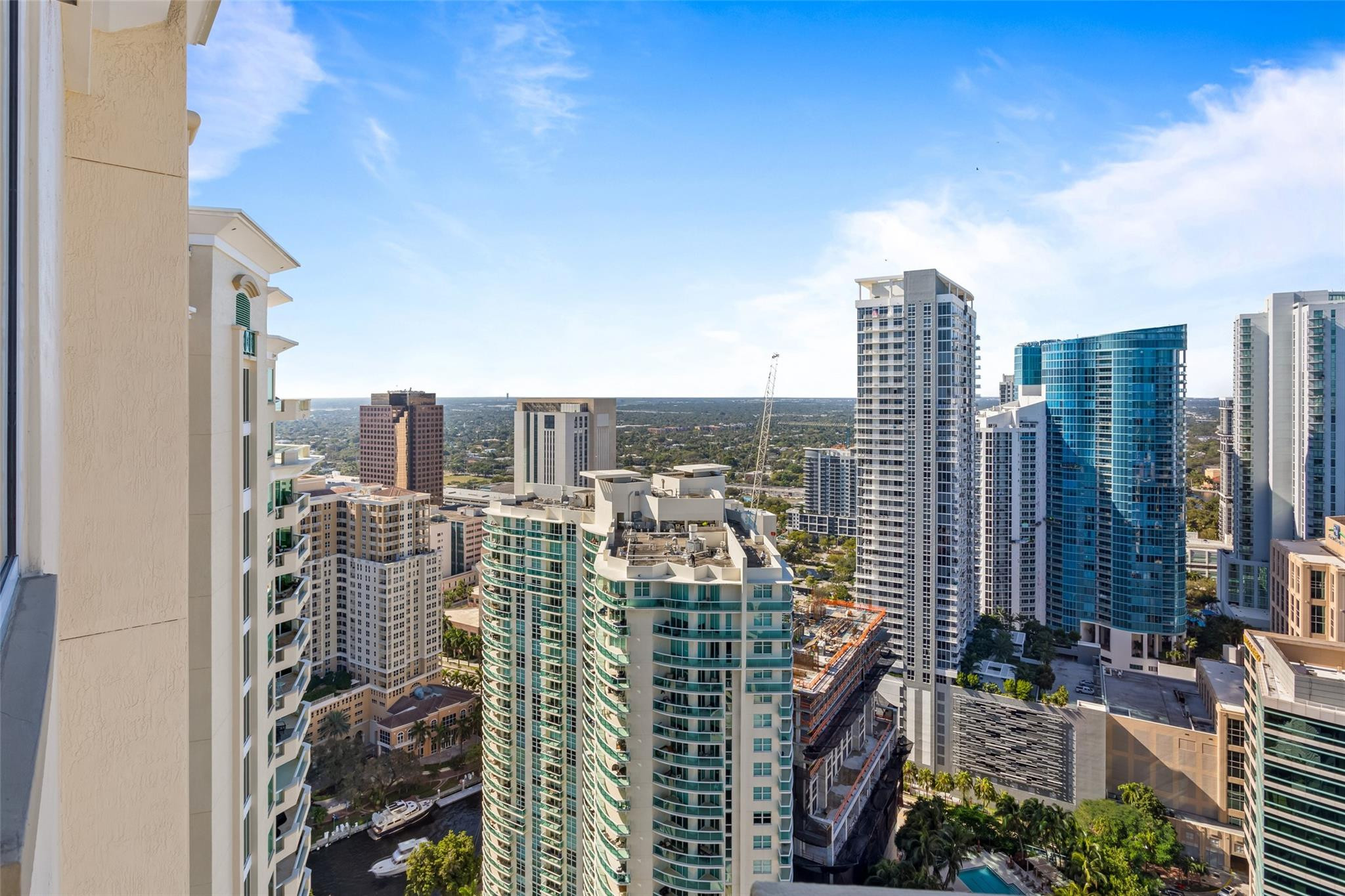 Las Olas Grand - Residential