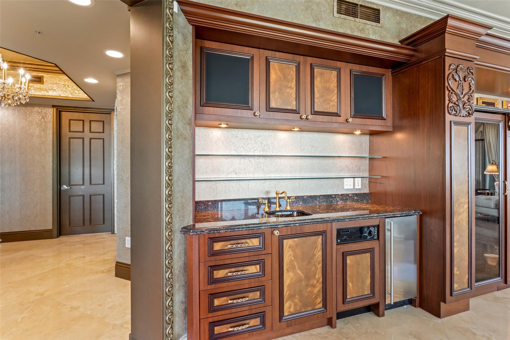 Las Olas Grand - Residential